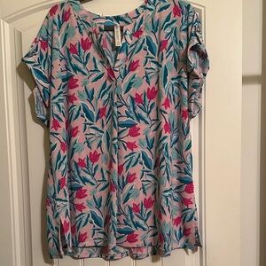 Size 2X Dear Scarlett Pink and Blue Floral Blouse. Never worn!